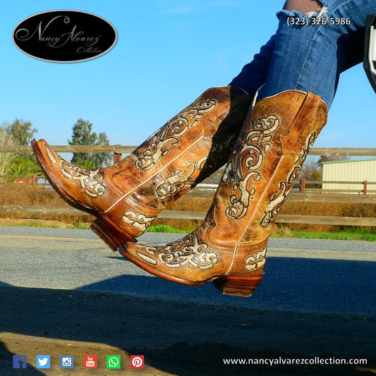Western Boots for women and cowgirl hats