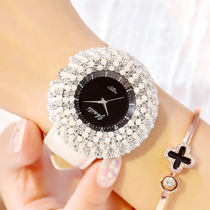 Women Watch Circle Crystal Black Dial Ladies Wrist Watches Female Leather Strap Fashion Rhinestone Clock Reloj para Mujeres