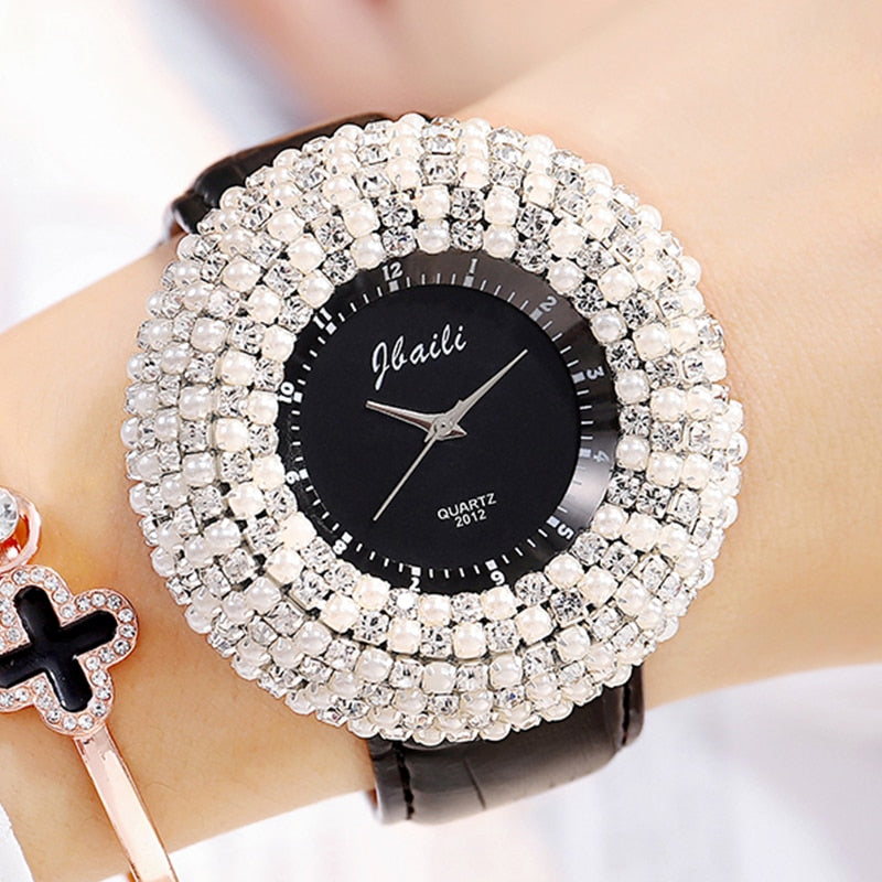 Women Watch Circle Crystal Black Dial Ladies Wrist Watches Female Leather Strap Fashion Rhinestone Clock Reloj para Mujeres